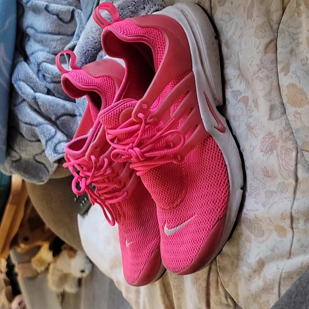 Nike prestos women